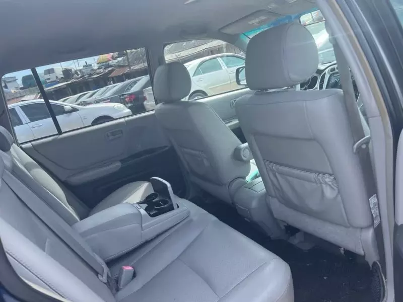 Toyota Highlander   - 2005