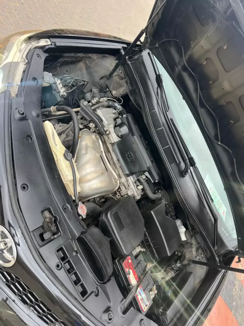 Toyota Camry   - 2012