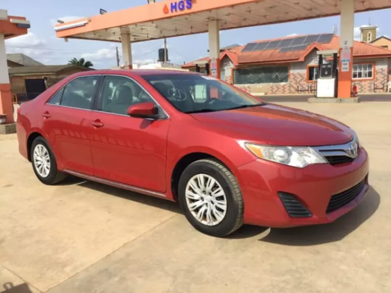 Toyota Camry   - 2012
