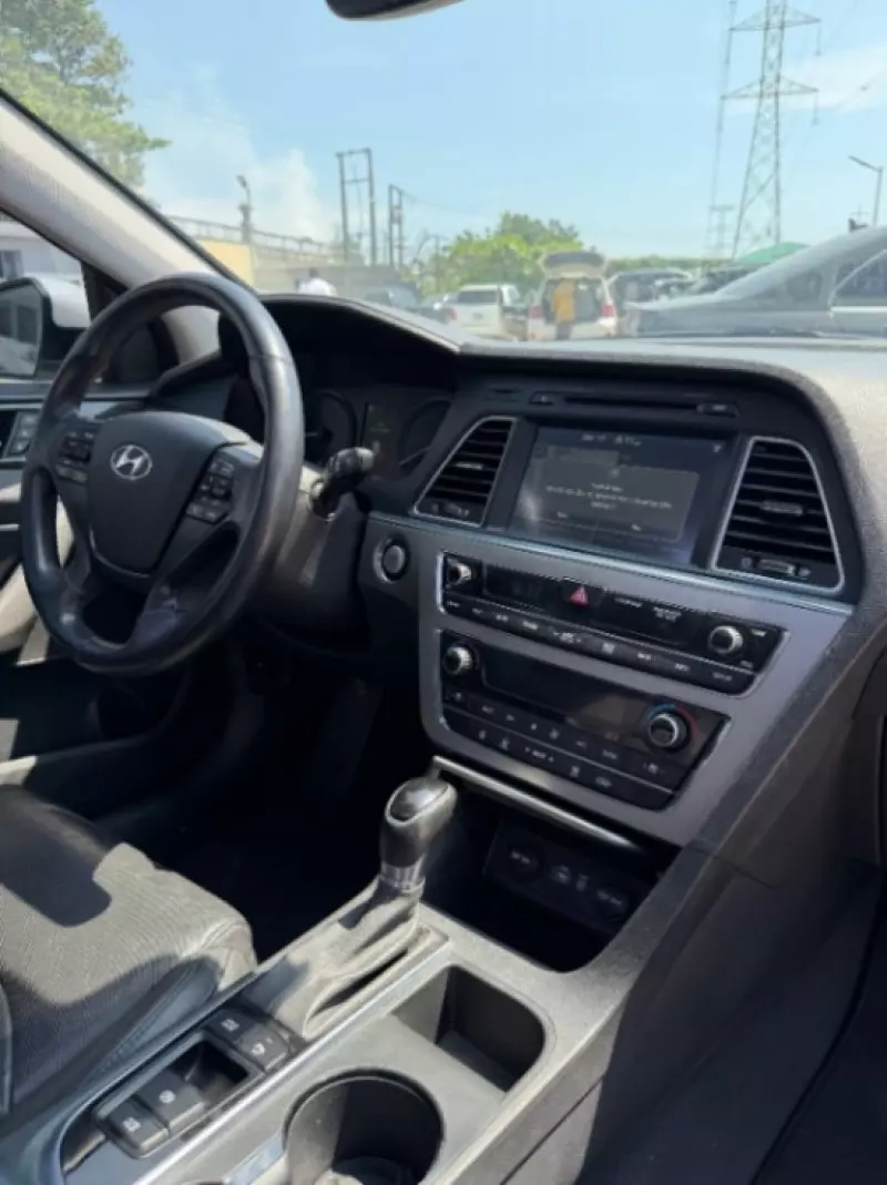 Hyundai Sonata   - 2015