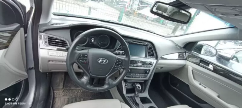 Hyundai Sonata   - 2016