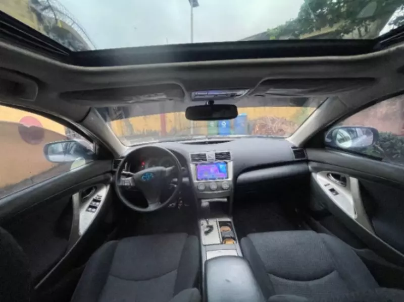 Toyota camry   - 2011