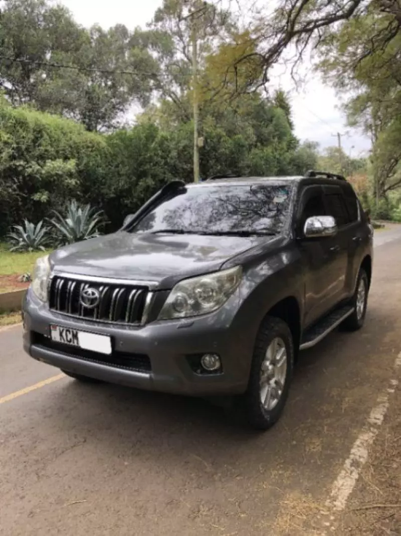Toyota Land Cruiser Prado   - 2011