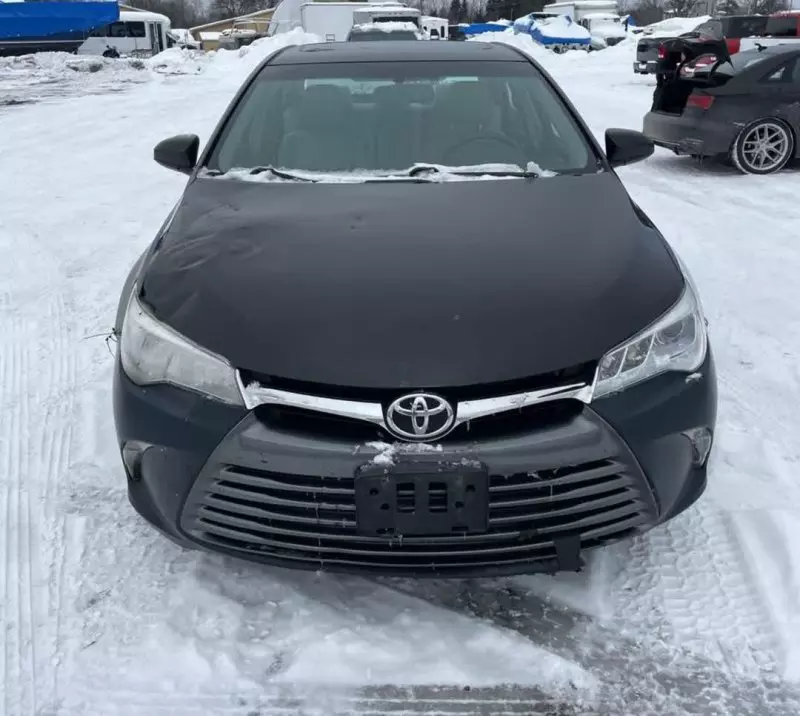 Toyota Camry - 2015