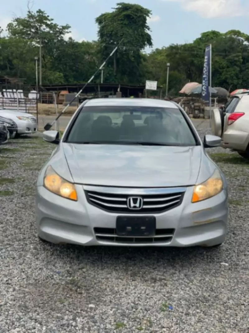 Honda Accord   - 2012