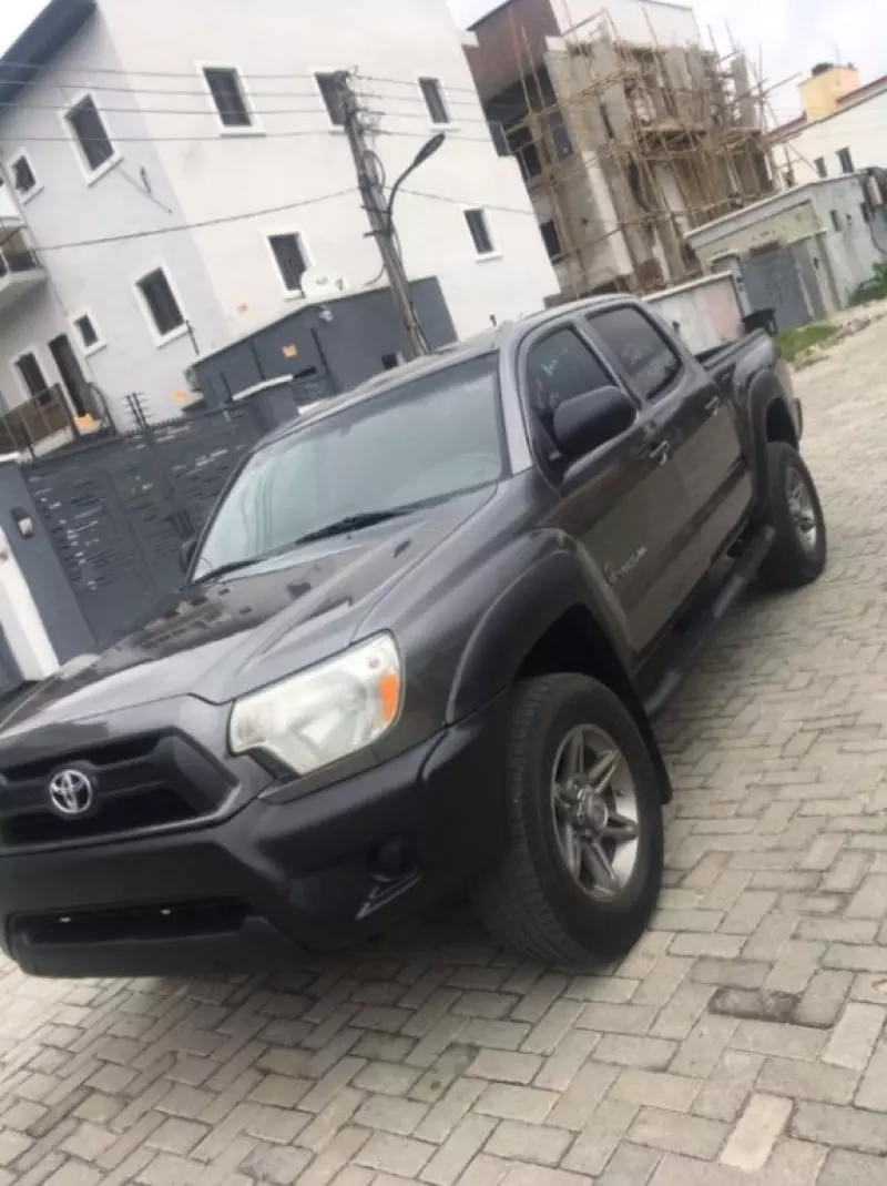 Toyota Tacoma   - 2012