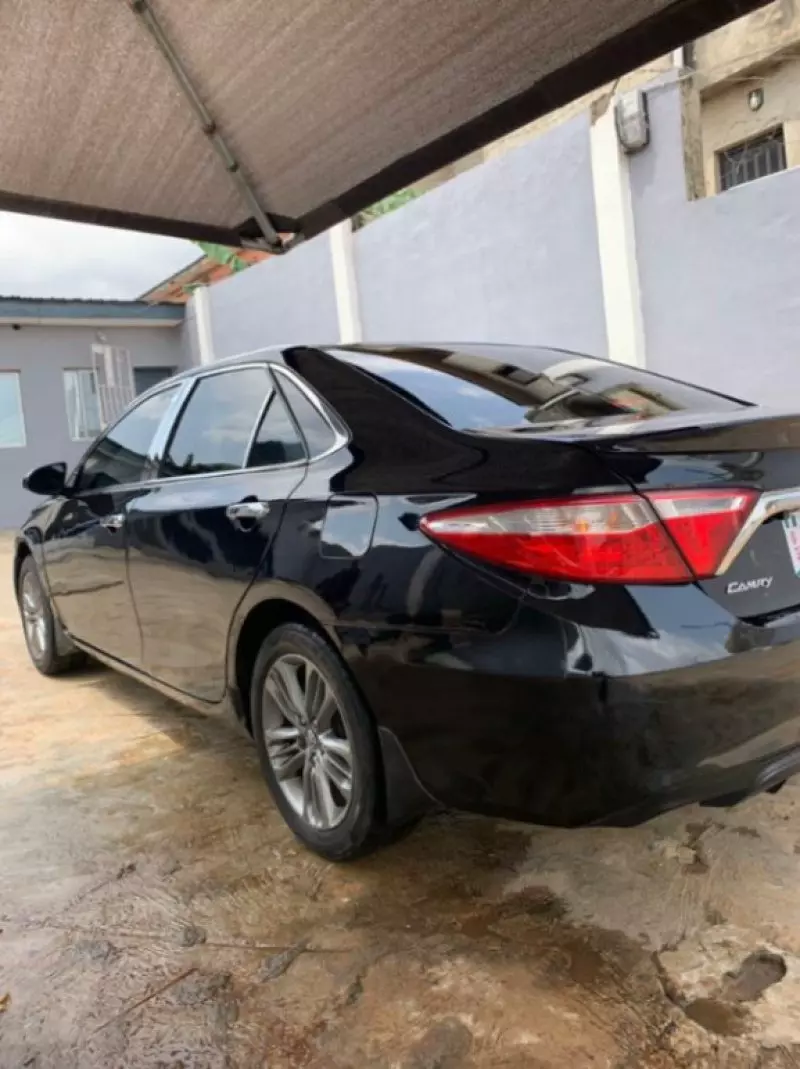 Toyota Camry - 2016