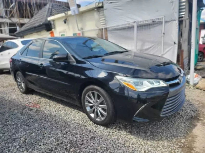 Toyota Camry   - 2015
