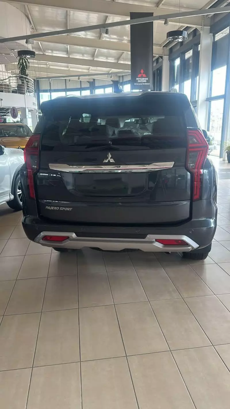 Mitsubishi Pajero Sport   - 2025
