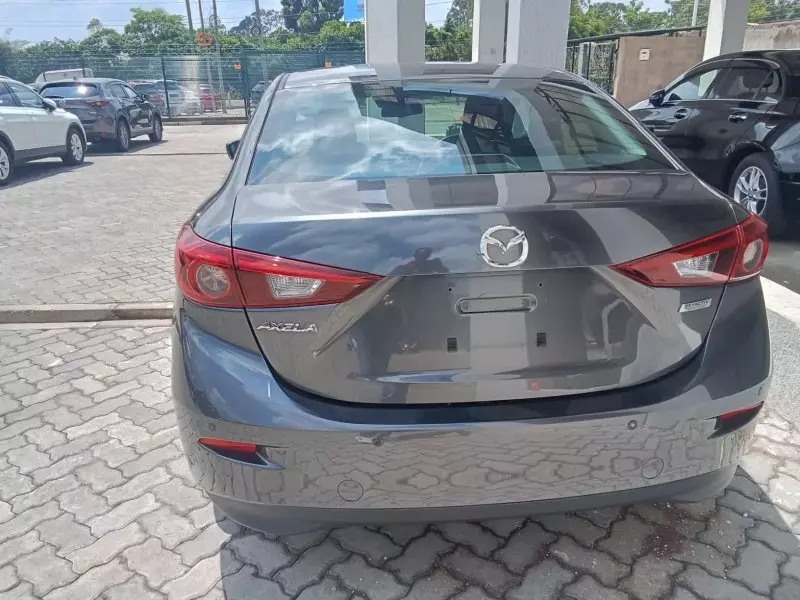 Mazda Axela    - 2018