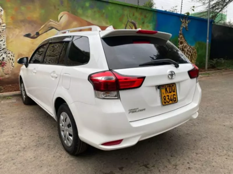 Toyota Fielder    - 2016