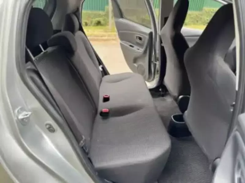 Toyota Vitz   - 2014