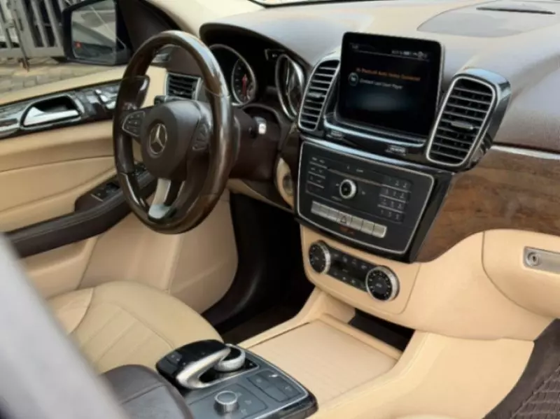 Mercedes-Benz GLE-Class   - 2016