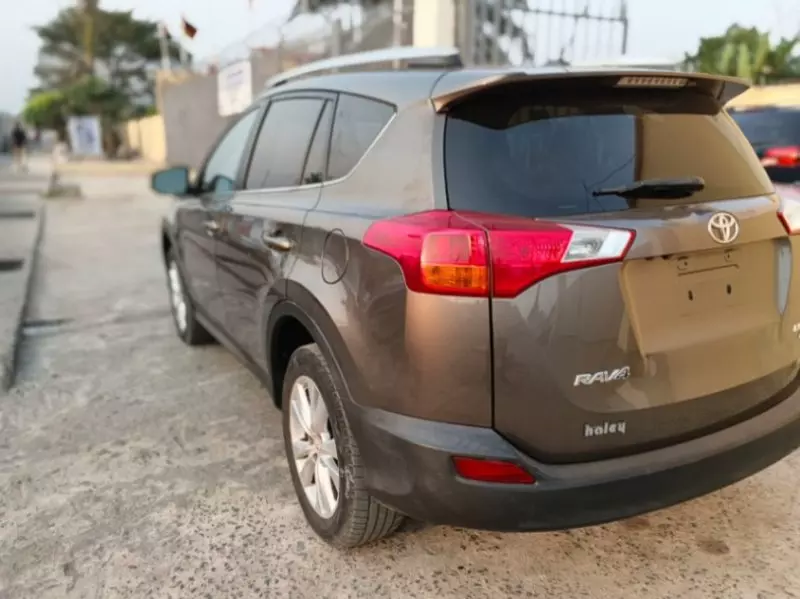 Toyota RAV4   - 2014