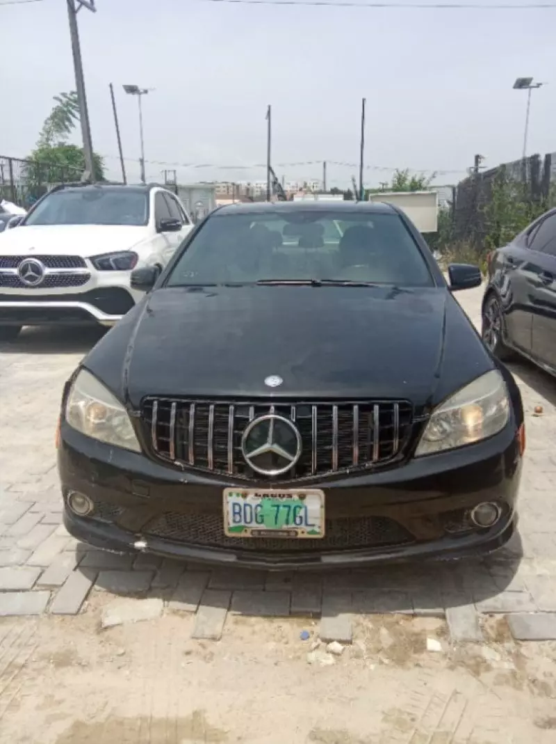 Mercedes-Benz C-Class - 2009