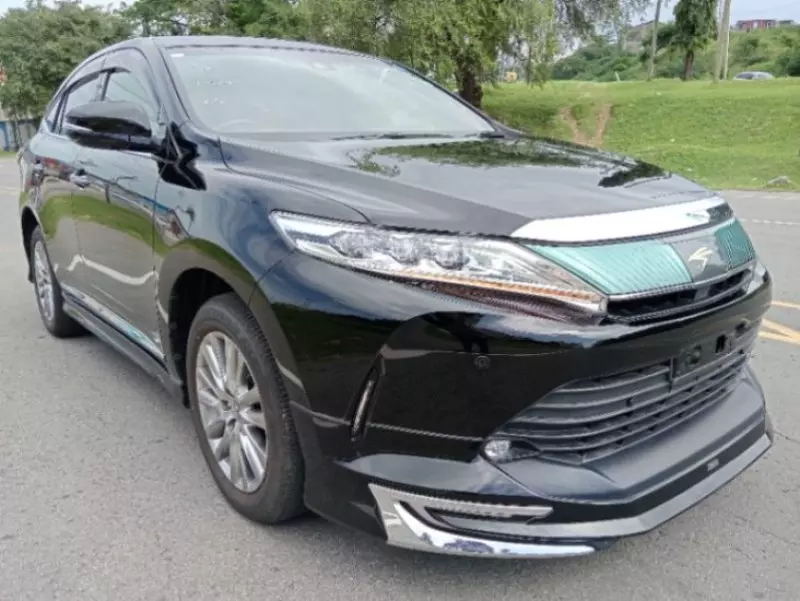 Toyota Harrier   - 2018