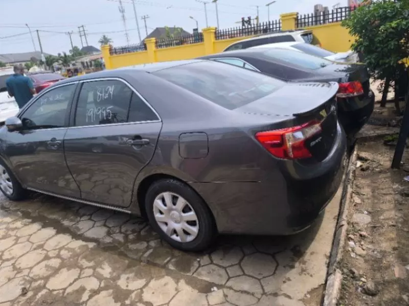 Toyota Camry   - 2012