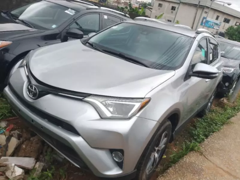 Toyota RAV 4   - 2016