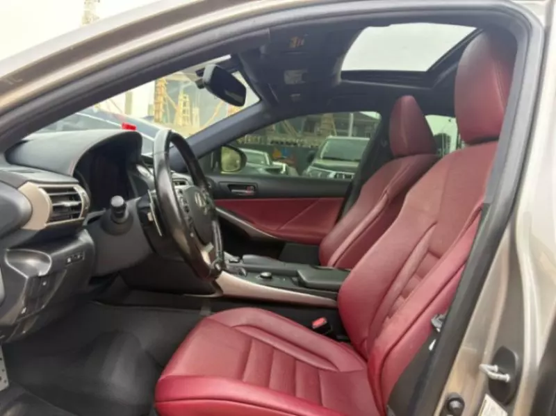 Lexus IS 300   - 2016