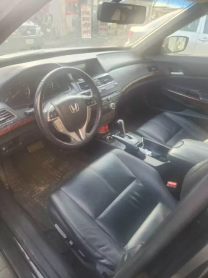 Honda Crosstour - 2012