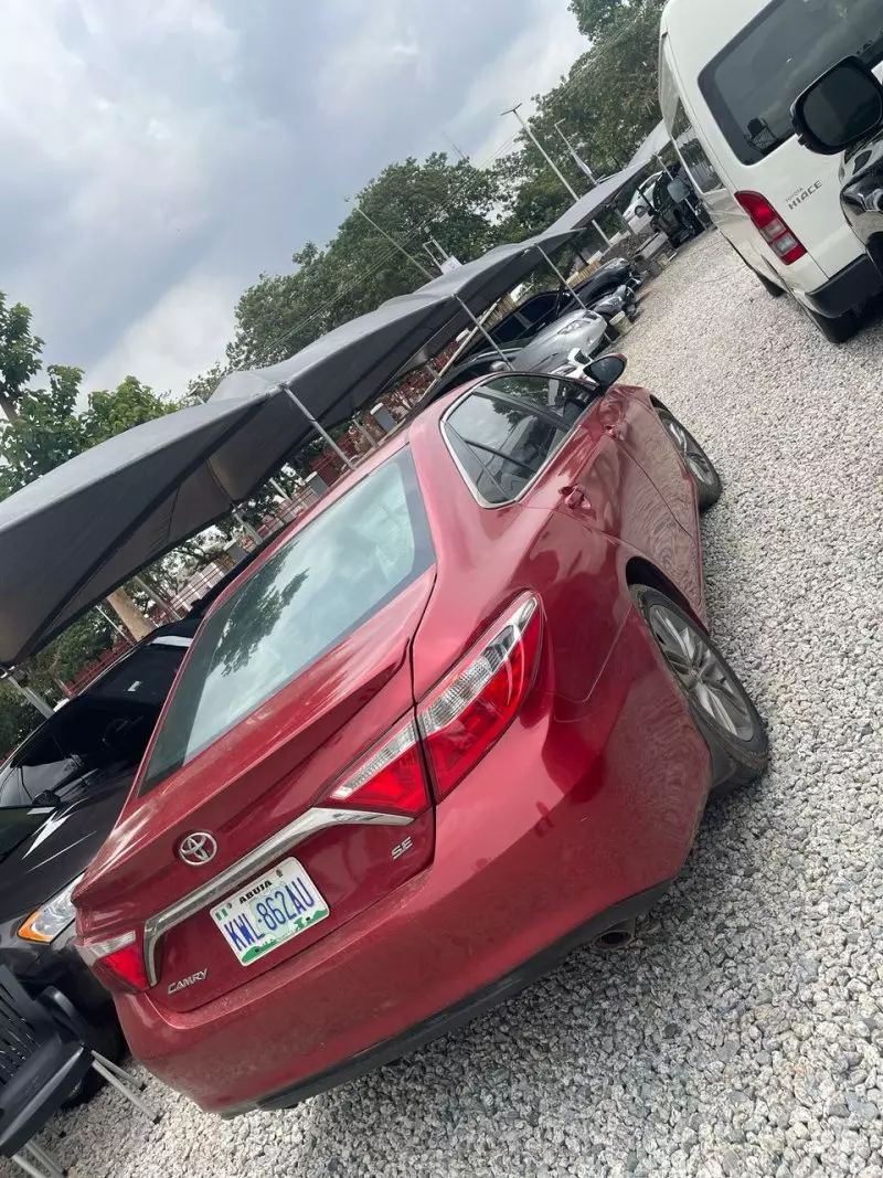 Toyota Camry   - 2016