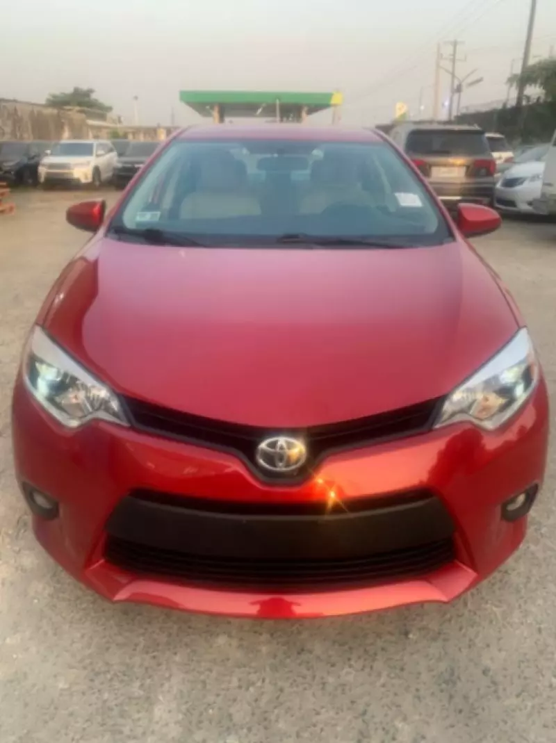 Toyota corolla   - 2014