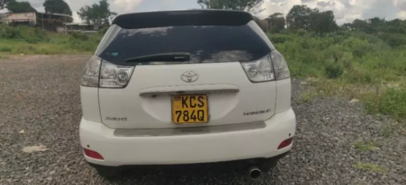 Toyota Harrier   - 2012
