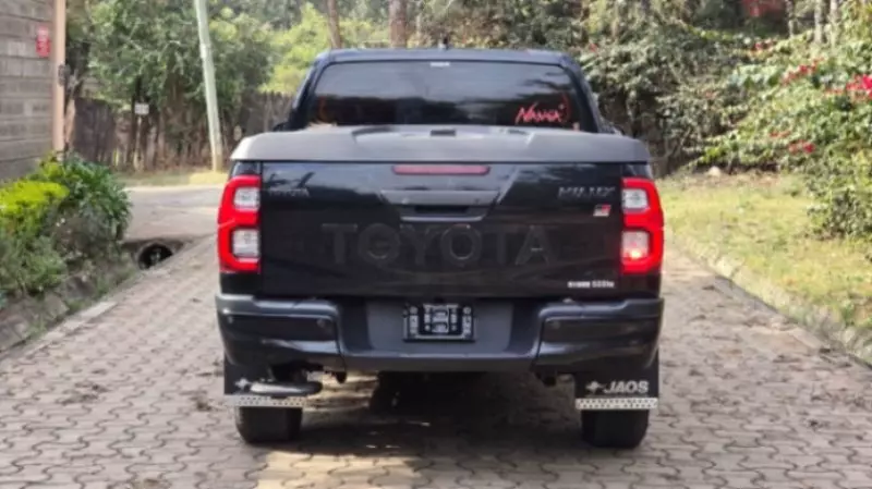 Toyota Hilux    - 2022