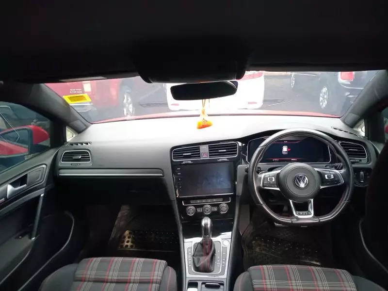 Volkswagen GTI   - 2017