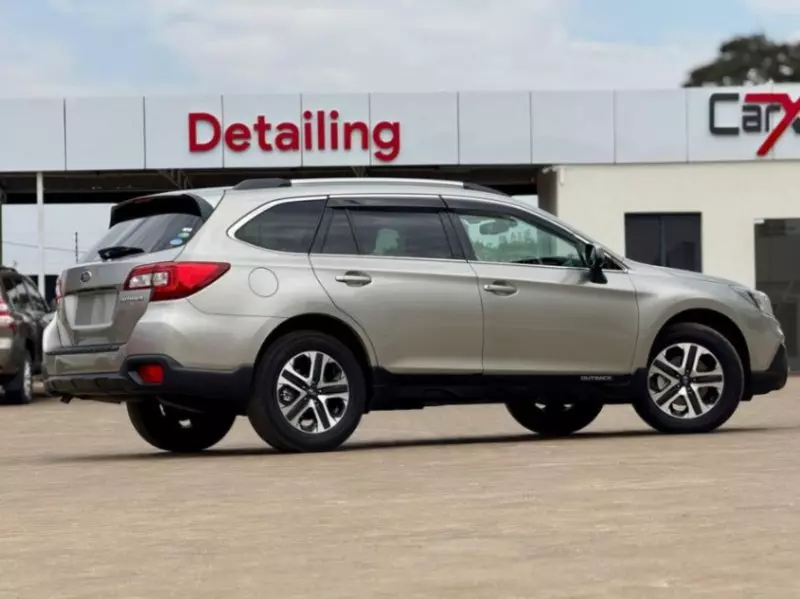 Subaru Outback   - 2019