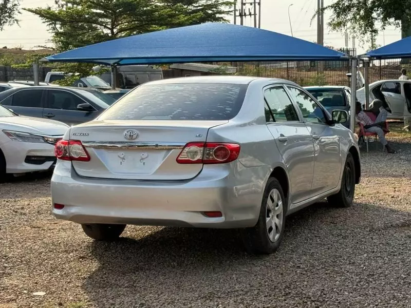 Toyota Corolla   - 2011