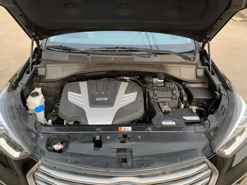 Hyundai Santa Fe   - 2017