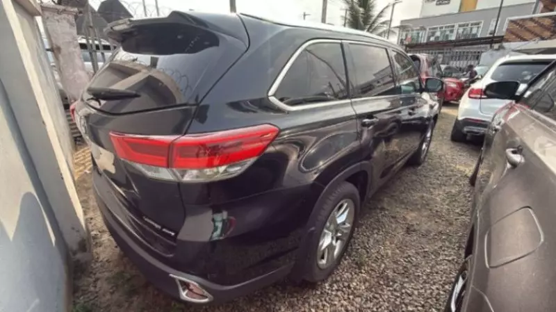 Toyota Highlander   - 2015