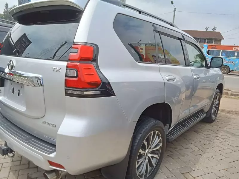Toyota Land Cruiser Prado TX L   - 2017
