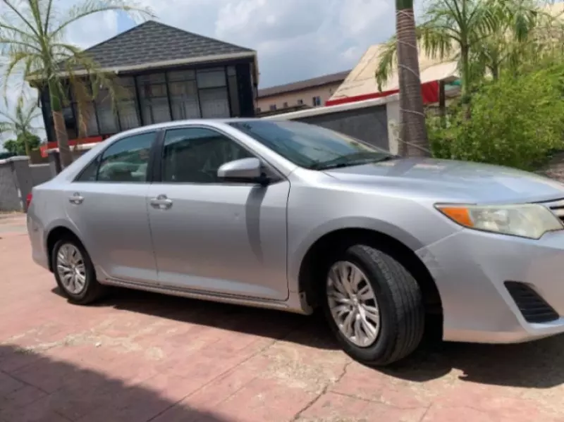 Toyota Camry   - 2012