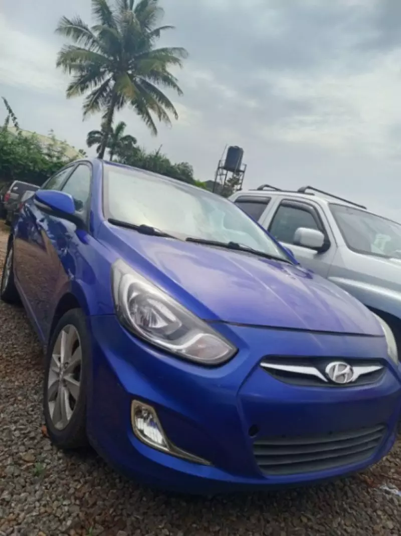 Hyundai Accent   - 2014