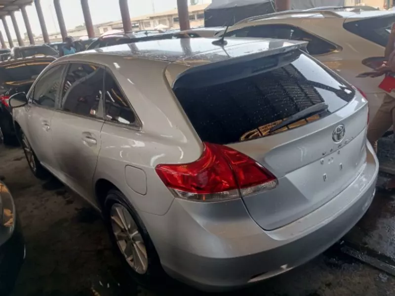 Toyota Venza   - 2010