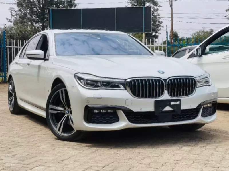 BMW 740   - 2017
