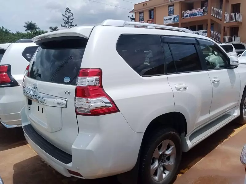 Toyota Landcruiser Prado   - 2017