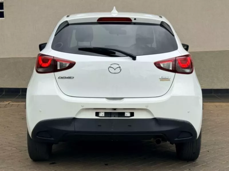 Mazda Demio    - 2019