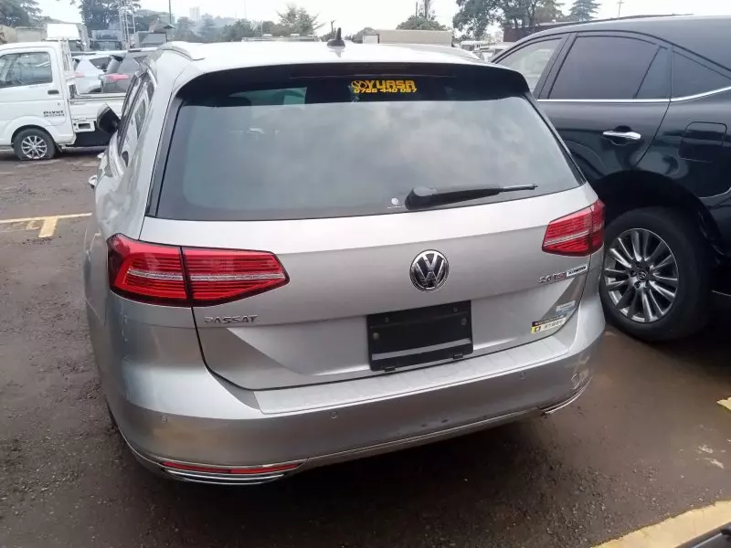 Volkswagen Passat   - 2016