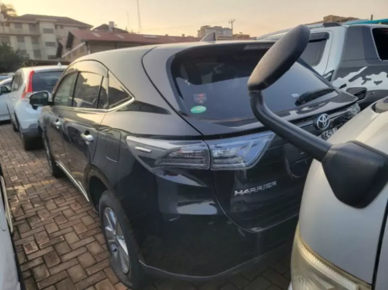 Toyota Harrier   - 2014