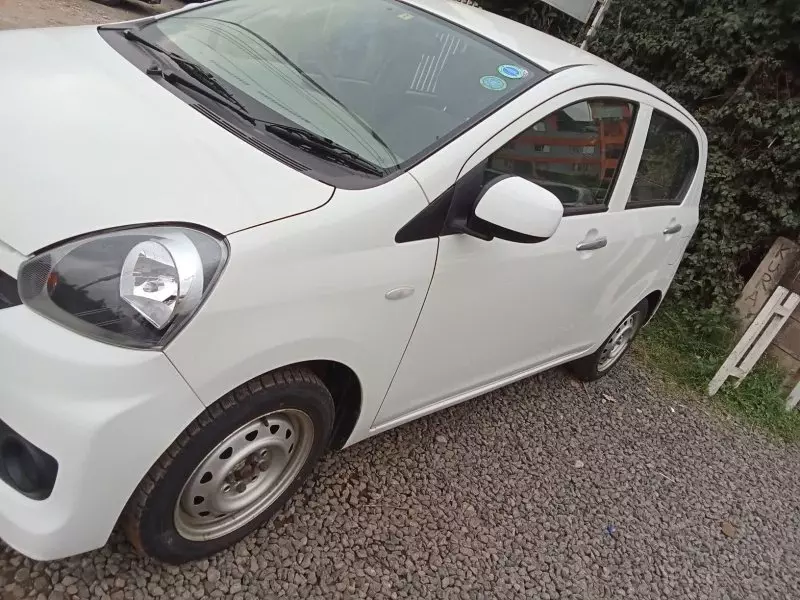 Daihatsu Mira    - 2017