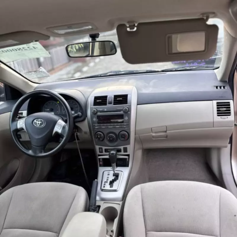 Toyota Corolla   - 2011