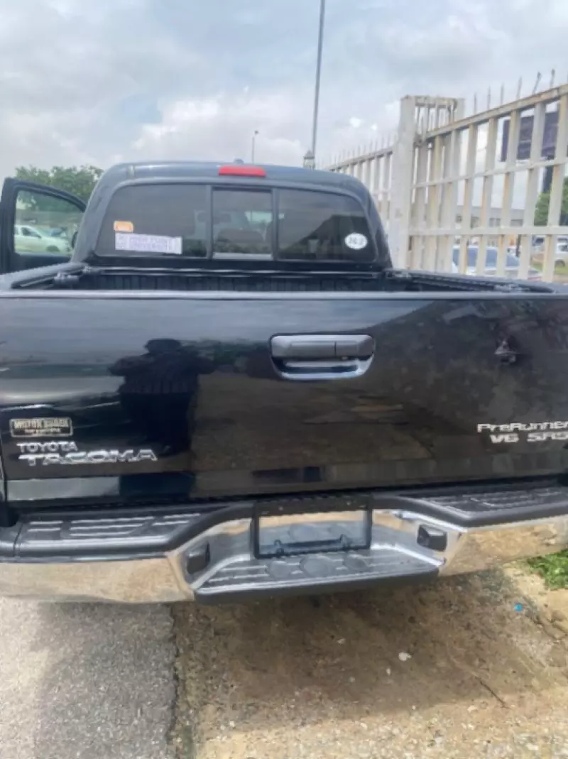 Toyota Tacoma   - 2009