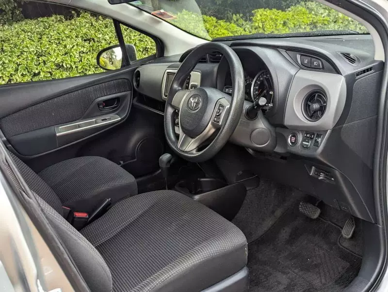 Toyota Vitz   - 2016