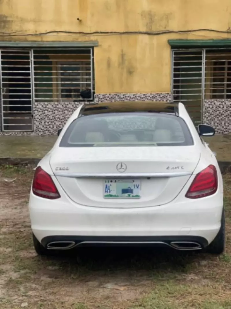 Mercedes-Benz C 300   - 2015