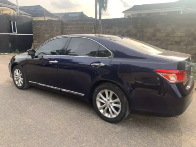 Lexus ES 350   - 2012