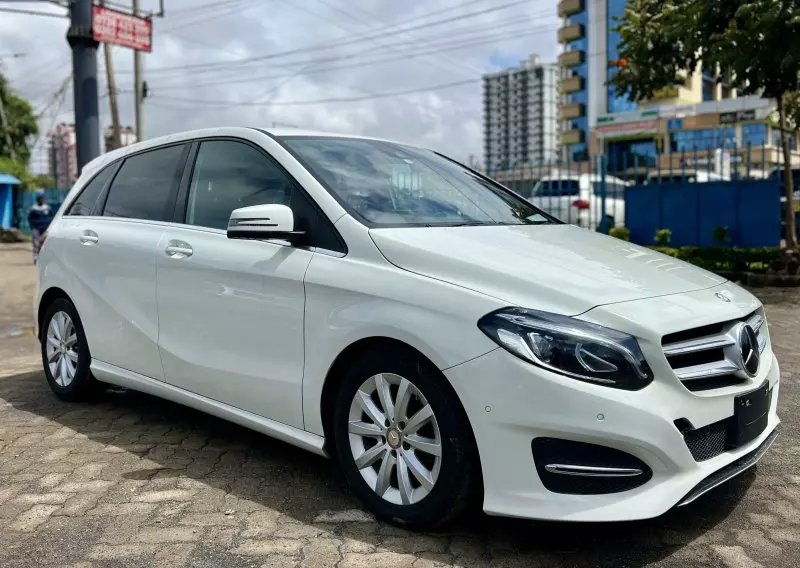 Mercedes-Benz B 180   - 2017
