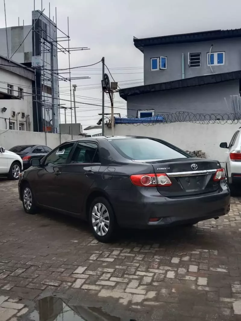 Toyota corolla   - 2013